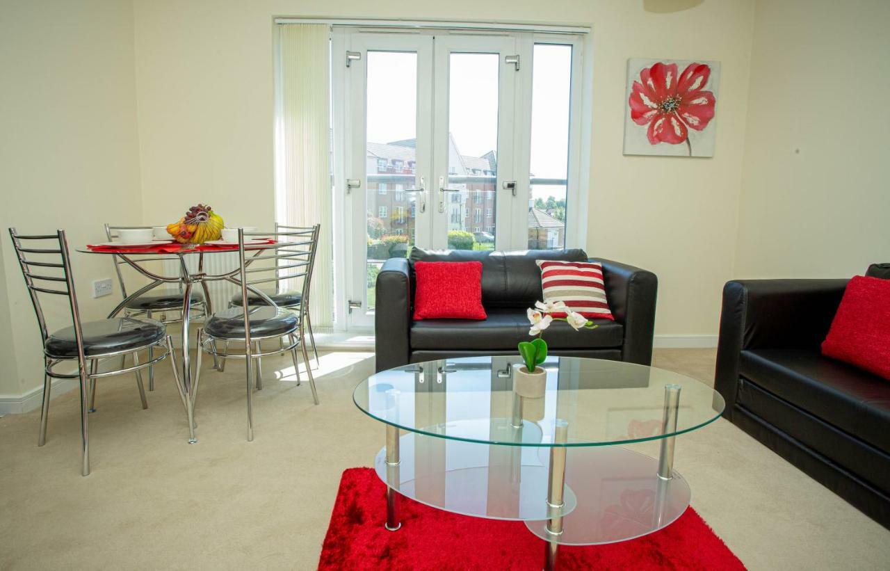 Lake View Apartment Northampton Exteriör bild